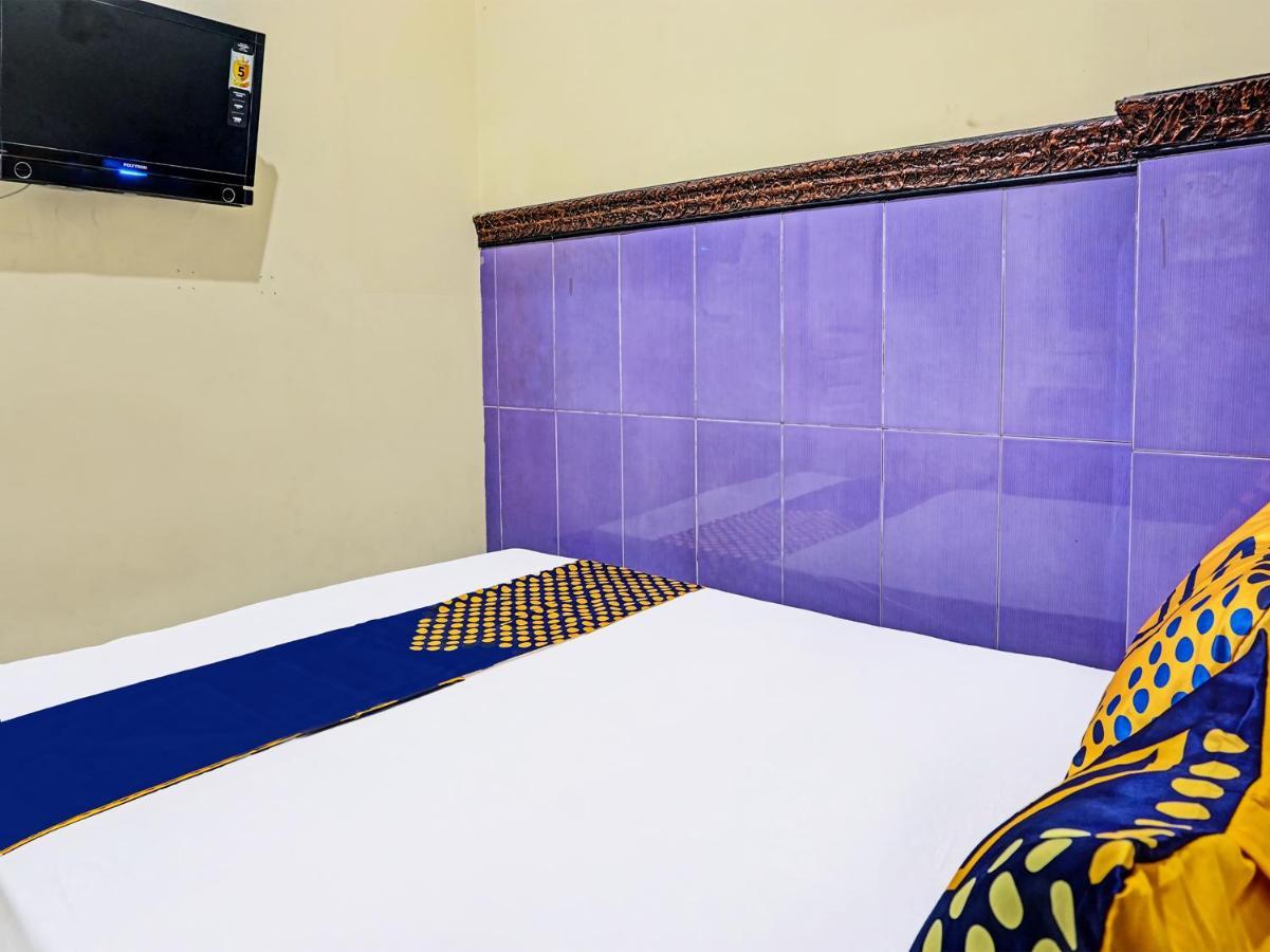 Hotel SPOT ON 1870 Graha Batu Mulia Exterior foto