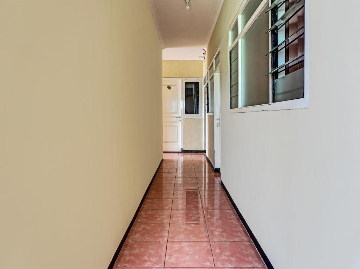 Hotel SPOT ON 1870 Graha Batu Mulia Exterior foto